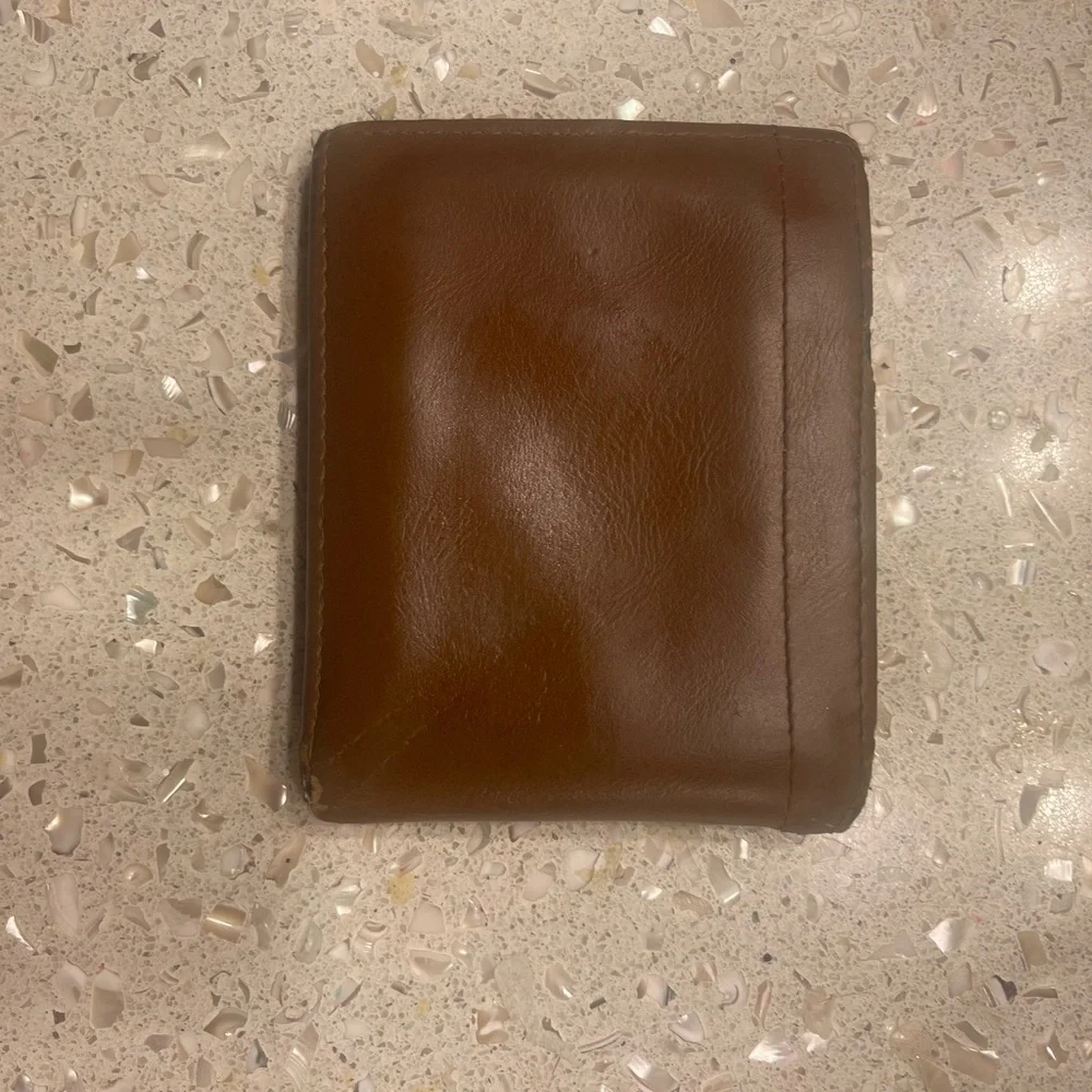 Kenneth Cole Reaction Wallet Brown